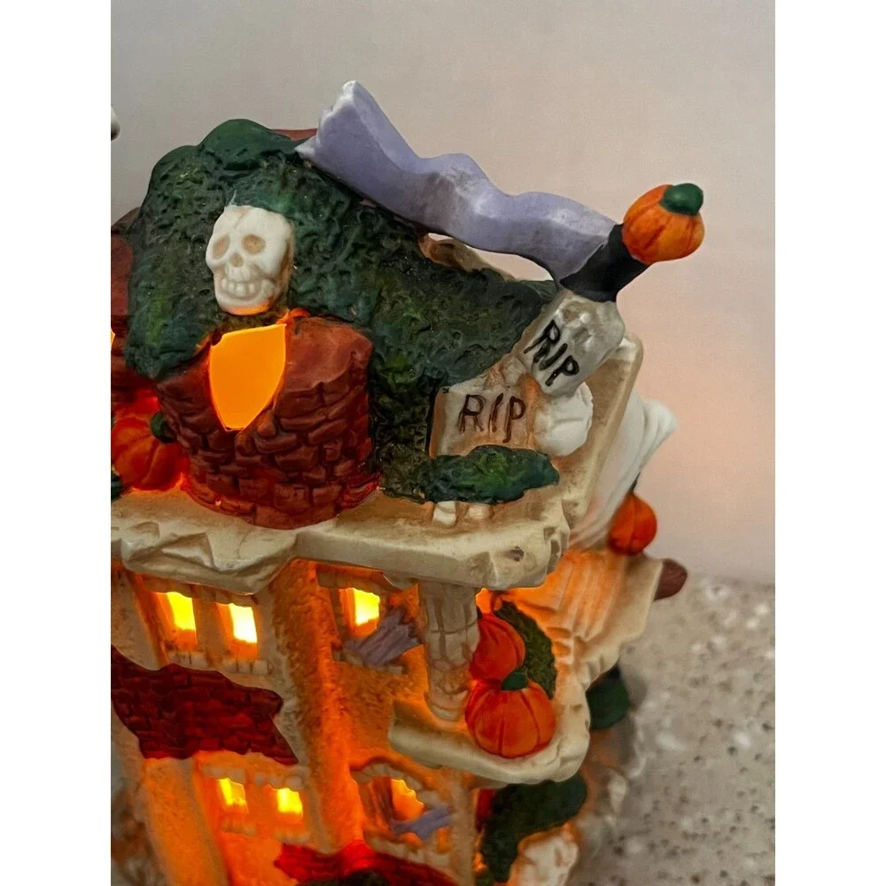 Porcelain Lighted Haunted House Halloween Ghost Pumpkin Skeleton Village READ